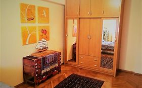 Spacious Apartment In Central Touristic Location